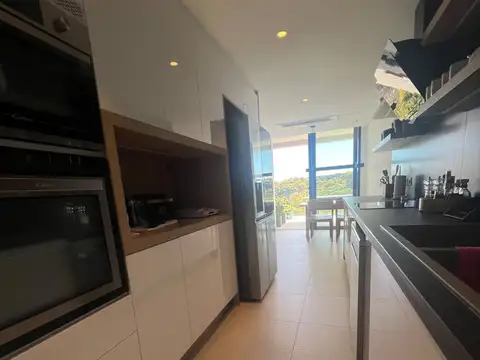 Departamento en Alquiler de 4 dormitorios