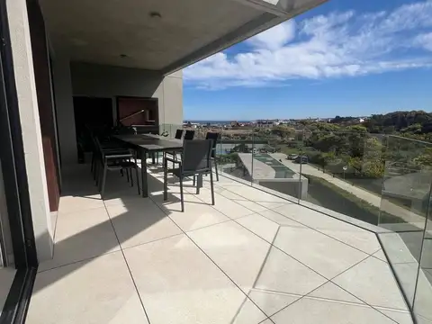 Departamento en Alquiler en Manantiales, USD 55.000