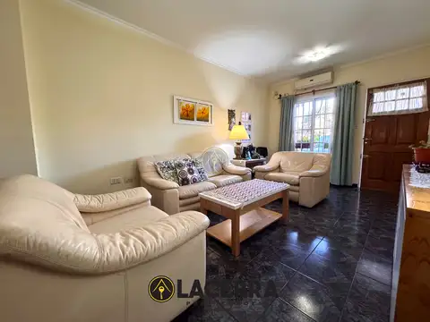 Casa en Venta en Munro, USD 160.000