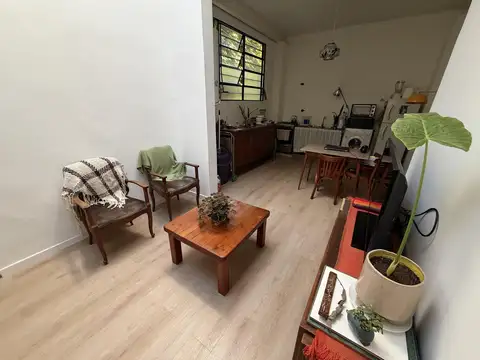 Depto Tipo Casa 4 ambientes con 1 baño
