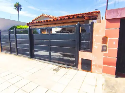 VENTA CASA 4 AMBIENTES VILLA DOMINICO