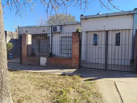 Alquiler casa en calle Alberdi N° 1160