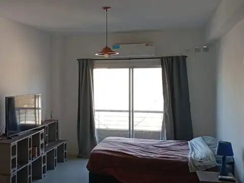 San Martín Centro. Depto. monoambiente c/balcón