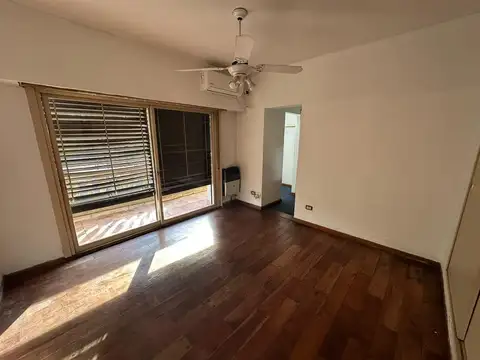 Casa 6 ambientes con 2 baños