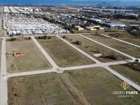 Terreno en Venta en Villa Retiro, USD 13.000