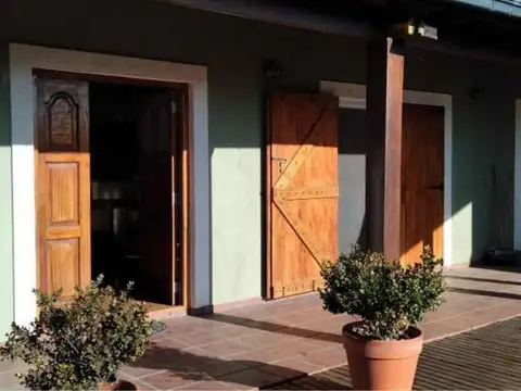 Casa 5 ambientes con 2 baños