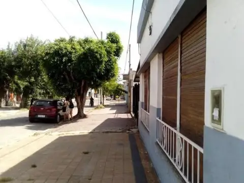 Perseverancia e/ Lisboa y Avenida Montevideo