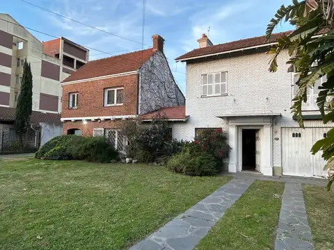 Av Tomas Espora 618/825