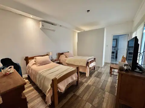 CASA EN VENTA EN PERGAMINO CON PILETA