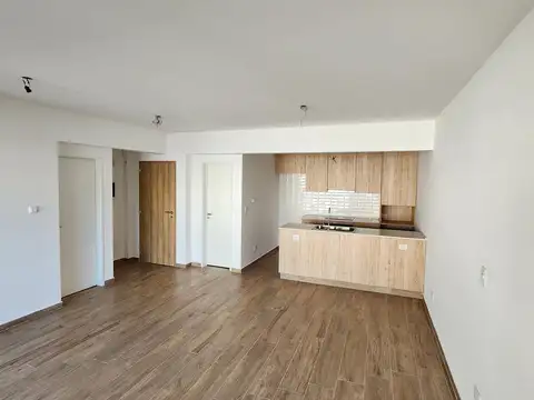 AVENIDA SAN MARTIN 2000, Piso 1