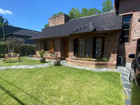 Casa en Alquiler de 5 dormitorios