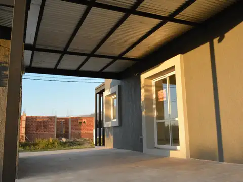 Casa 3 ambientes con 1 baño