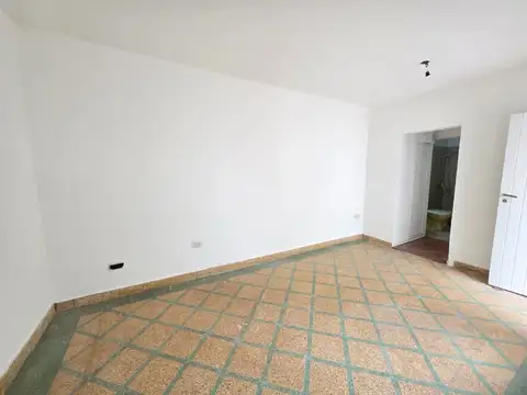 Depto Tipo Casa en Venta en Lanus Oeste, USD 52.000
