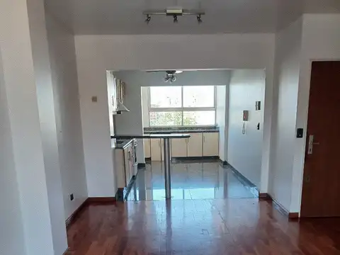 PISO 3 AMB.80 M2 PISO 6TO (UN DTO POR PISO)  VISTA PANOR. BALC.ATERRAZAD LAV SUPER LUMIN. "EXP. $ 150.000"