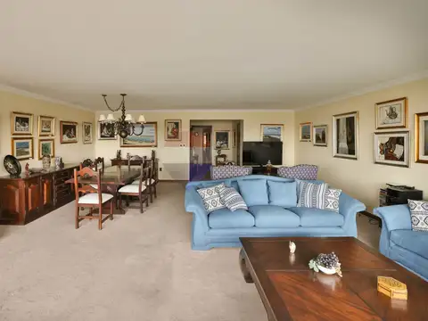 Departamento en Venta de 4 dormitorios
