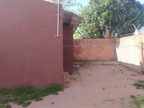 Casa de 3 ambientes en Merlo