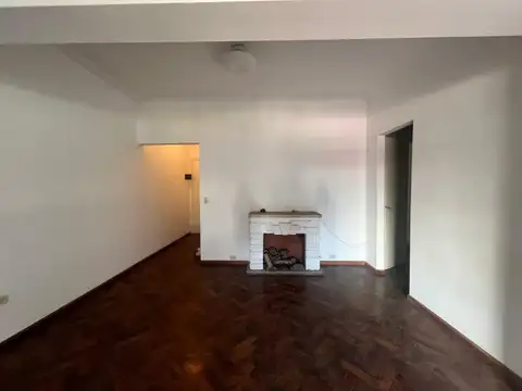 DEPARTAMENTO AL FRENTE CON BALCON - 4 AMBIENTES