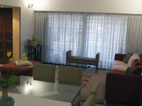 Casa en Venta en Villa Adelina, USD 270.000