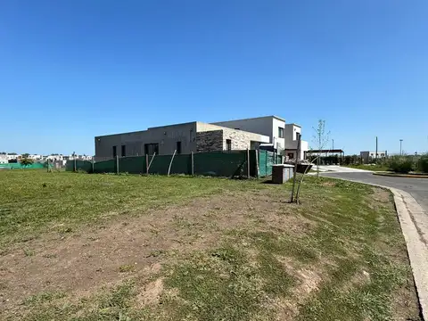 Terreno en Venta en Pilar Del Este, USD 23.300