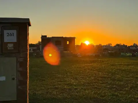 J445+8F, Villa Rosa, Provincia de Buenos Aires