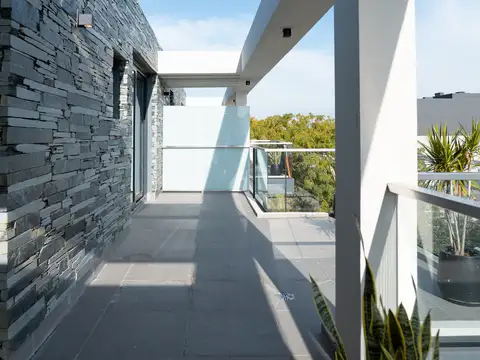 Corvalan 200, Piso 4