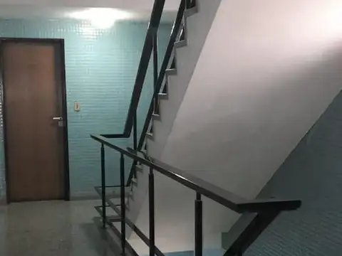 Corrientes al 1100- Oficina en Microcentro – Zona de Teatros