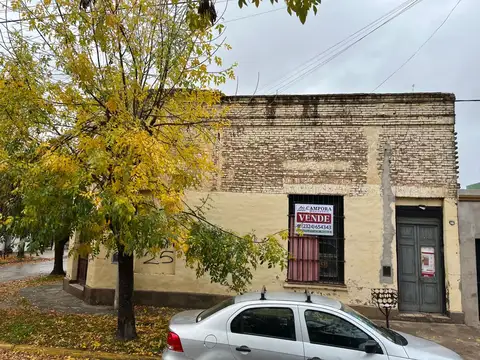 INTERESANTE ESQUINA A LA VENTA EN MERCEDES (B)