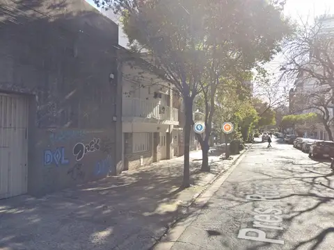 Oficinas - 4 ambientes con balcón a la calle - Sin Gastos centrales