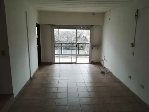 Depto Tipo Casa en Alquiler de 2 ambientes