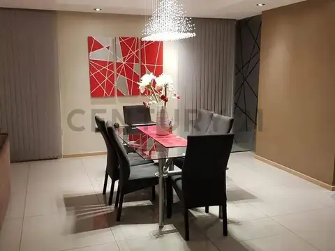 Casa con playa, amarra y salida al Rio Lujan, en San Benito. Maschwitz