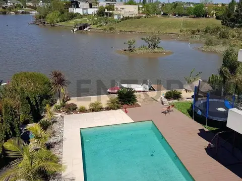 Casa en Alquiler de 3 dormitorios