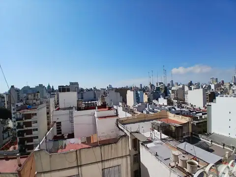 Solis 637 , Piso 16