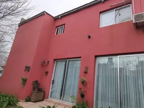 CASA EN VENTA EN PUNTA LARA ENSENADA