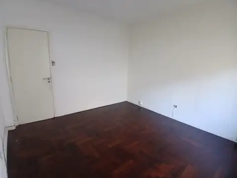 Depto Tipo Casa 5 ambientes con 2 baños