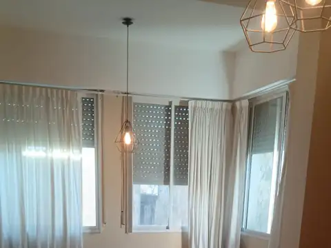 Depto Tipo Casa en Alquiler de 4 dormitorios