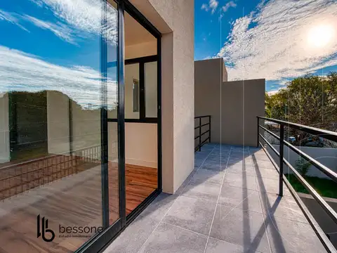Depto Tipo Casa en Venta de 3 ambientes