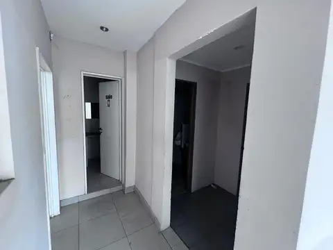 Local en Alquiler en Caballito, 100 m2 en Esquina Gaona y  Fragata Sarmiento.