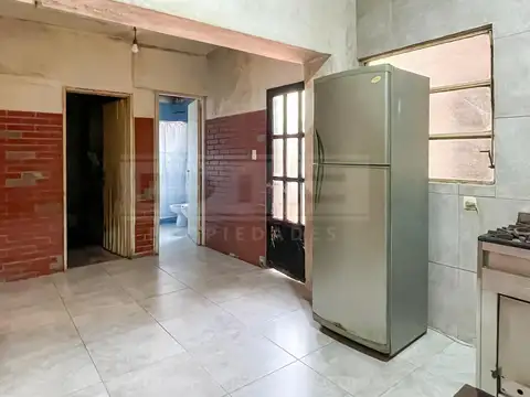 Casa 5 ambientes con 2 baños