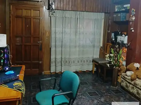 Casa en venta - 5 Dormitorios 2 Baños - 120Mts2 - Lomas del Mirador