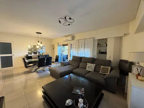 Departamento en Venta en Versalles, USD 245.000