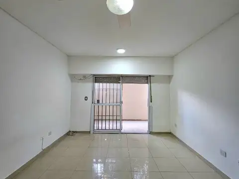 Departamento en Alquiler en Villa Ballester, $ 420.000