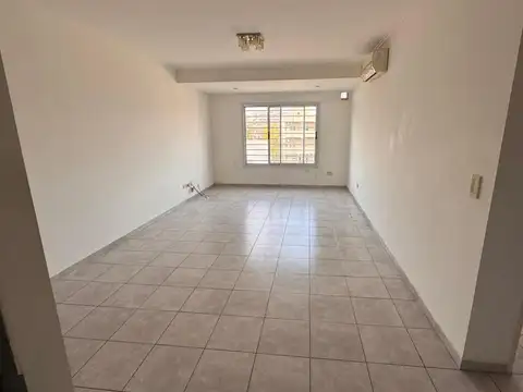 Departamento en Alquiler en 2000 Sur, $ 650.000