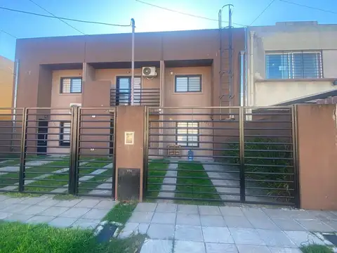 DUPLEX EN ALQUILER :: 3 AMBIENTES :: ITUZAINGO