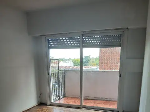 Oficina 3 ambientes con 1 baño