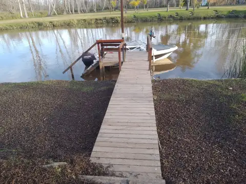 Venta de Lote con casa 4 Ambientes en Cornamusa