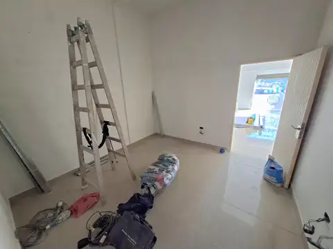 Local en Alquiler Via Púb.