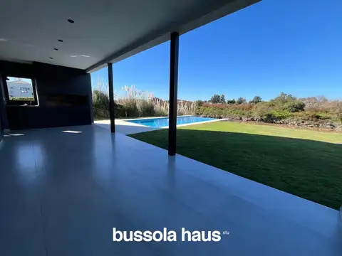 Casa en Alquiler de 3 dormitorios