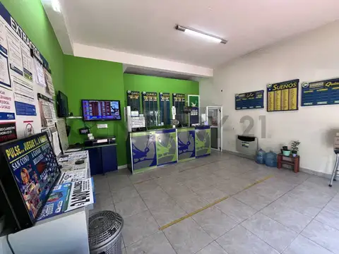 Casa 2 ambientes con 1 baño