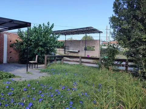 LOTE CON CONSTRUCCION EN VENTA- GLEW