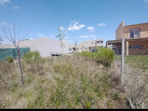 Terreno en Venta en Barrio Exaltacion, USD 32.000